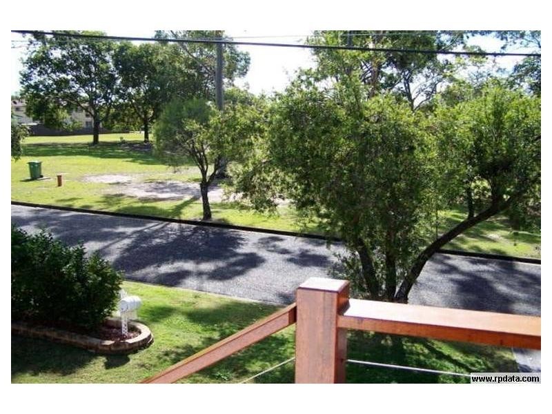 11 Alkooie Avenue, Clontarf QLD 4019
