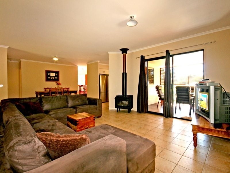 29 Coolah Place, Cooroibah QLD 4565