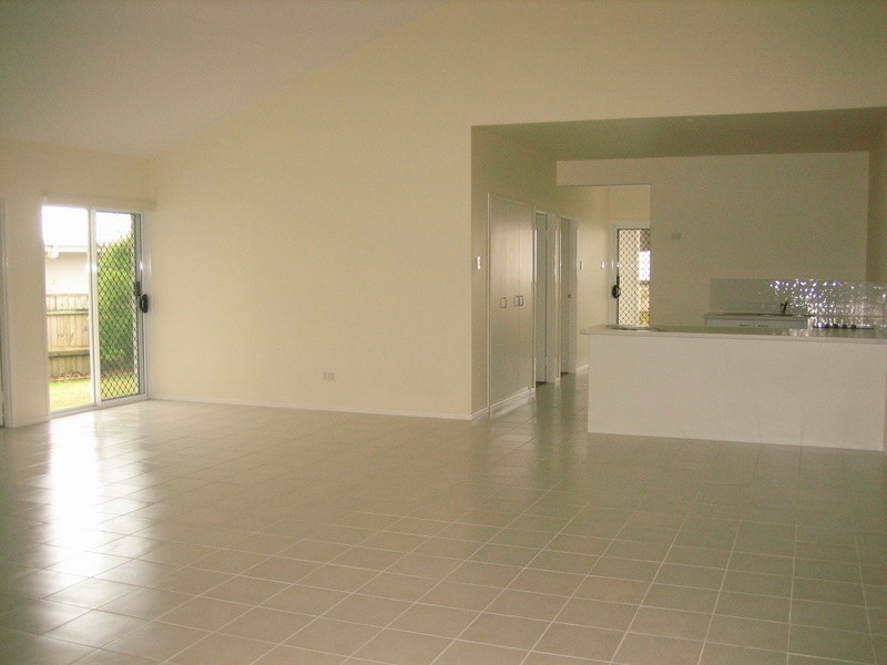 1/6 Boobook Court, Buderim QLD 4556