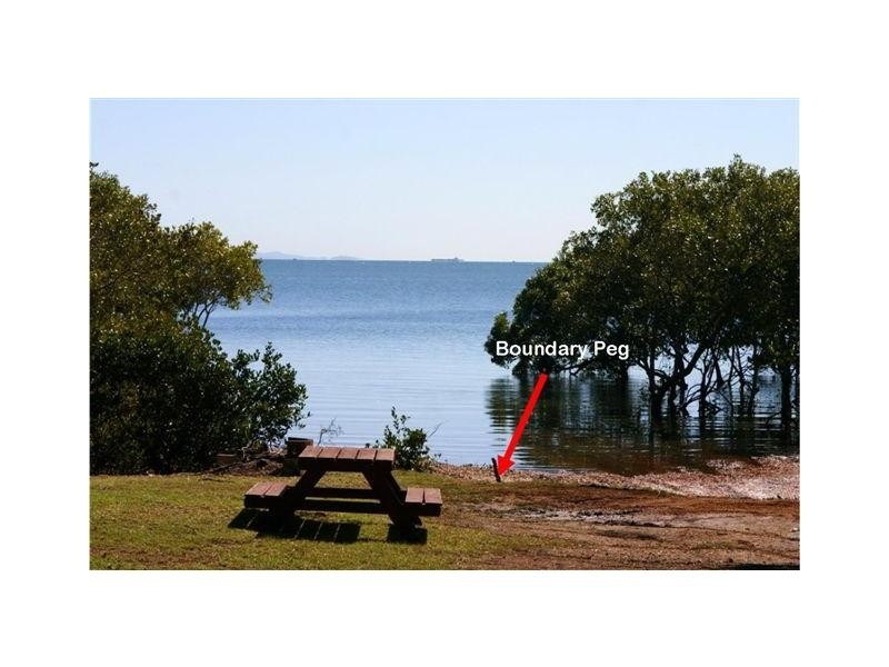 33 Blue Bay Crescent, Macleay Island QLD 4184