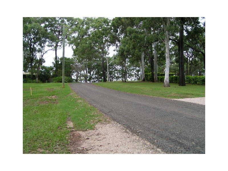 33 Blue Bay Crescent, Macleay Island QLD 4184