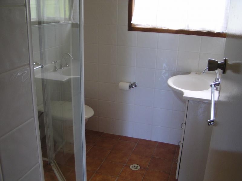 22 Pine Avenue, Lamb Island QLD 4184