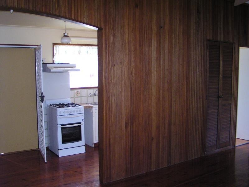 22 Pine Avenue, Lamb Island QLD 4184