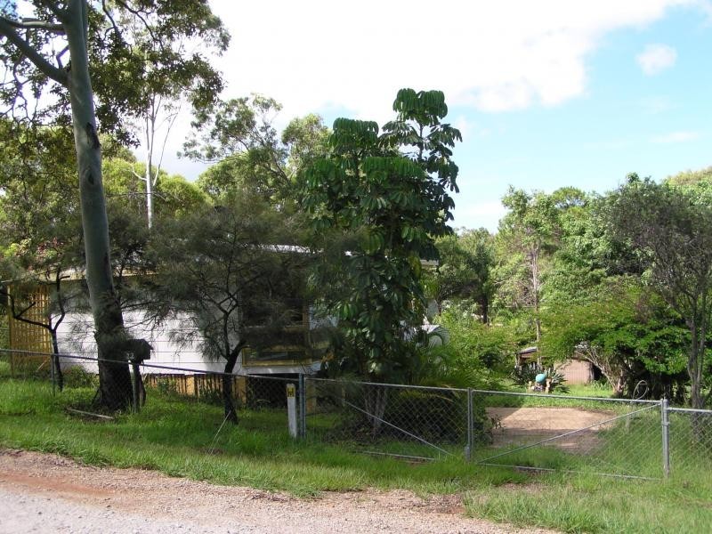 22 Pine Avenue, Lamb Island QLD 4184