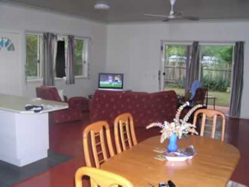 125 Treasure Island Avenue, Karragarra Island QLD 4184