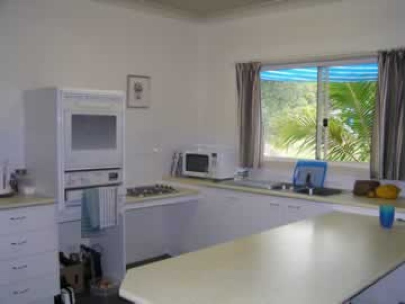 125 Treasure Island Avenue, Karragarra Island QLD 4184