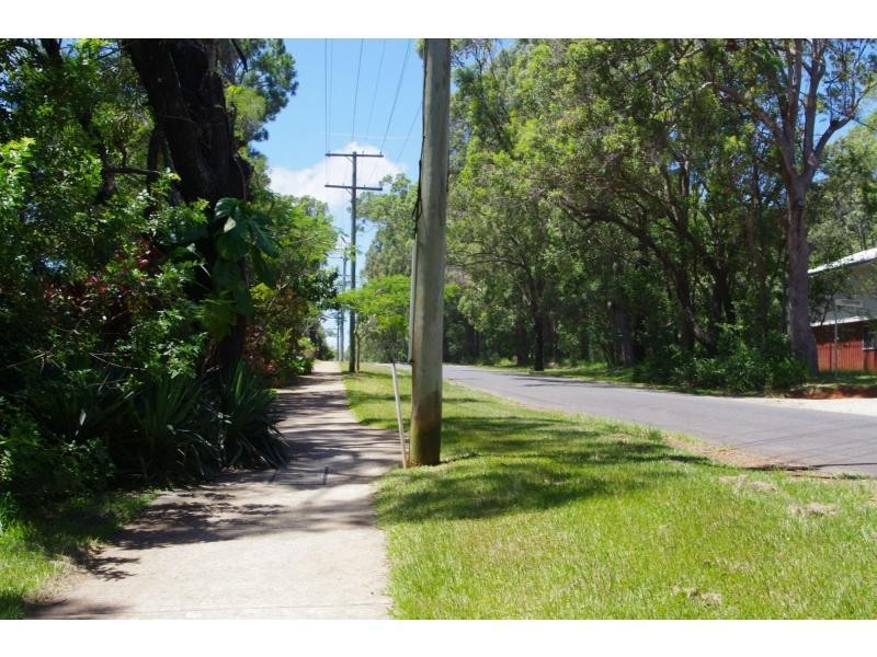 84 Lucas Drive, Lamb Island QLD 4184