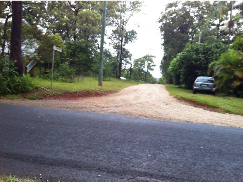 84 Lucas Drive, Lamb Island QLD 4184