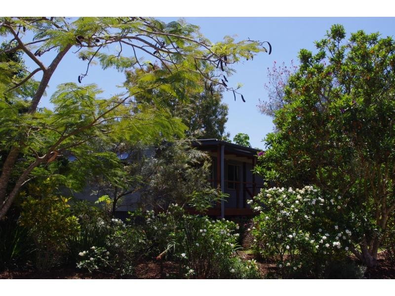 48 Noyes Parade, Karragarra Island QLD 4184