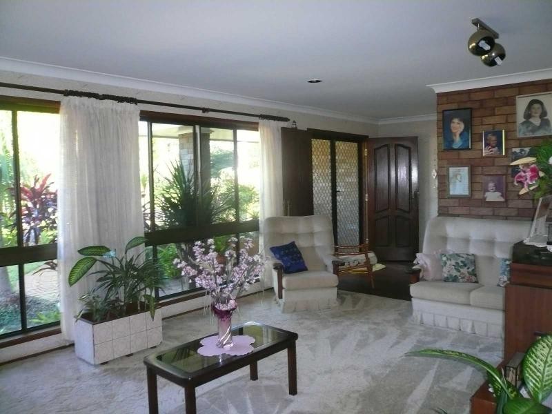 34 Leonie Crescent, Lamb Island QLD 4184