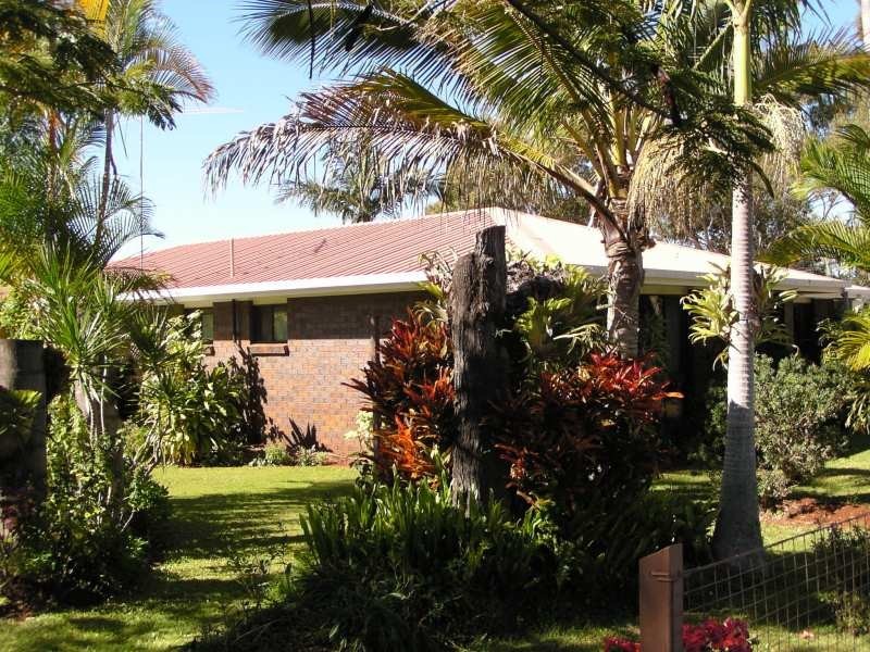 34 Leonie Crescent, Lamb Island QLD 4184