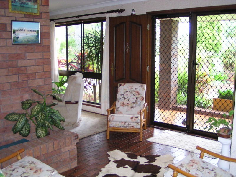 34 Leonie Crescent, Lamb Island QLD 4184