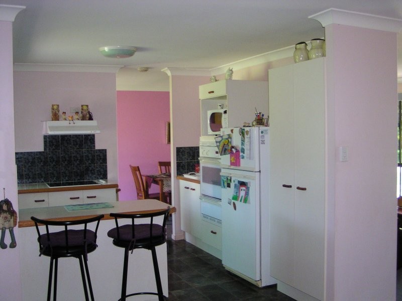 2 Michael Avenue, Lamb Island QLD 4184