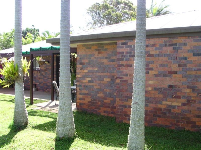 2 Michael Avenue, Lamb Island QLD 4184