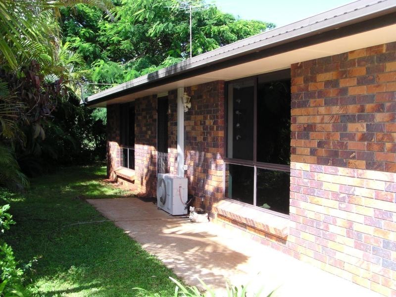2 Michael Avenue, Lamb Island QLD 4184