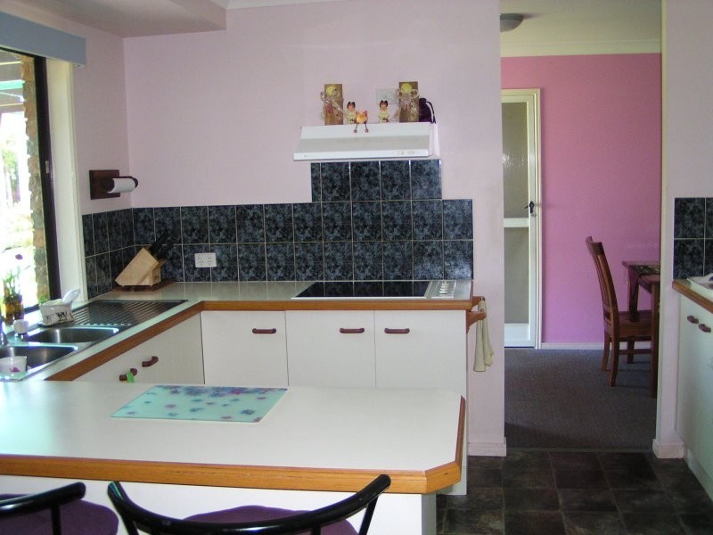 2 Michael Avenue, Lamb Island QLD 4184