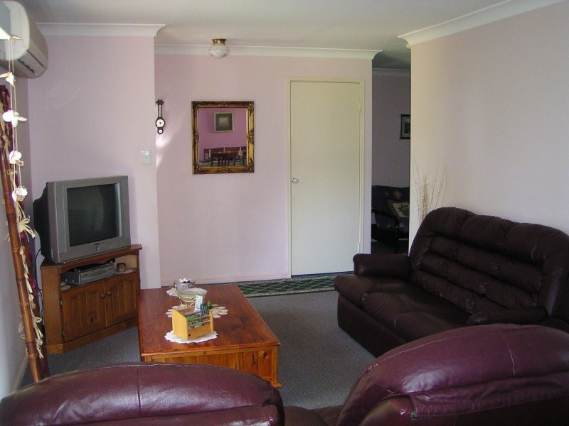 2 Michael Avenue, Lamb Island QLD 4184