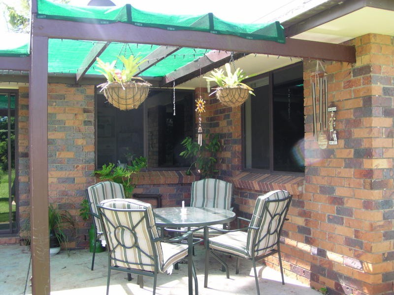2 Michael Avenue, Lamb Island QLD 4184