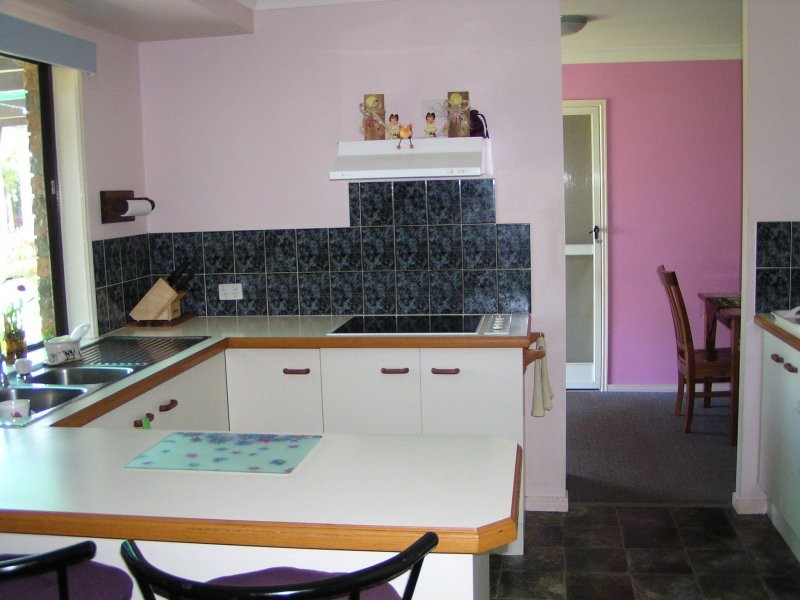 2 Michael Avenue, Lamb Island QLD 4184