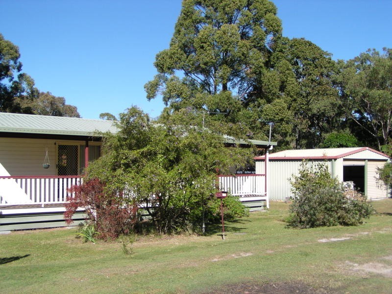 12 Udara Street, Macleay Island QLD 4184