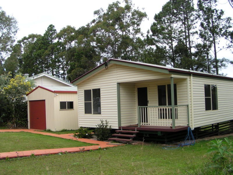 28 Cooee Crescent, Macleay Island QLD 4184