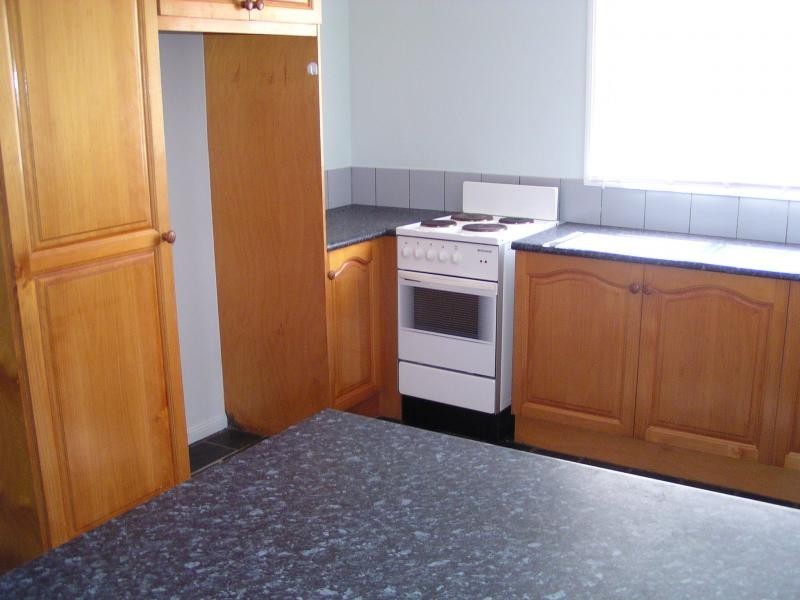 17 Halcyon Street, Lamb Island QLD 4184