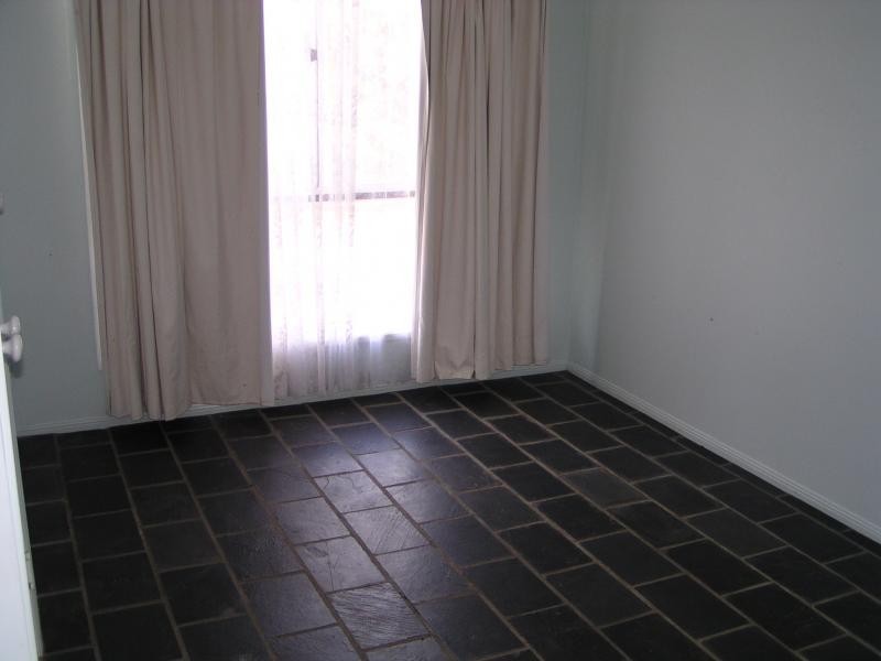 17 Halcyon Street, Lamb Island QLD 4184