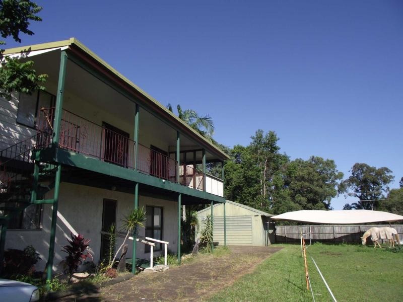 40 Crest Haven, Lamb Island QLD 4184