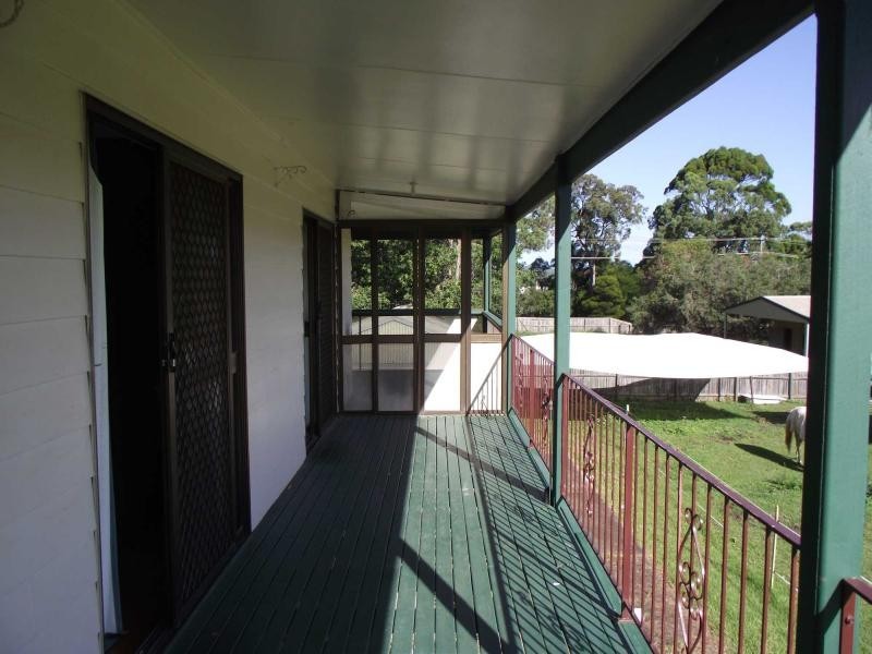 40 Crest Haven, Lamb Island QLD 4184