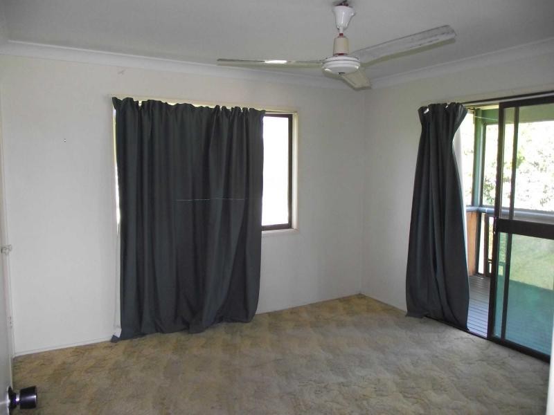 40 Crest Haven, Lamb Island QLD 4184