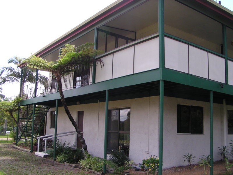 40 Crest Haven, Lamb Island QLD 4184