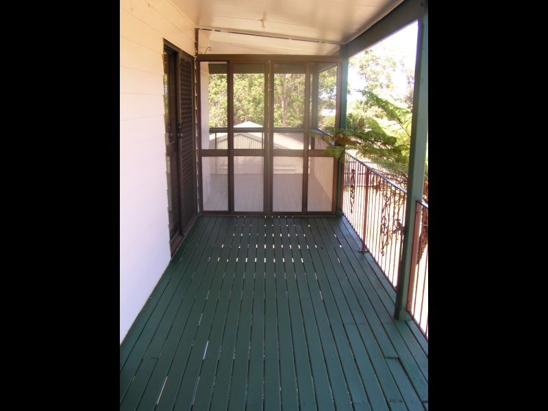 40 Crest Haven, Lamb Island QLD 4184