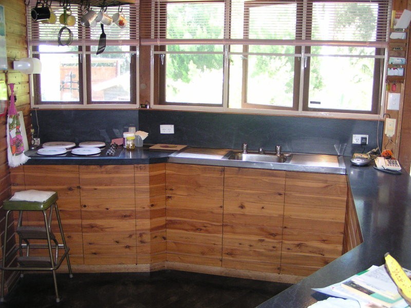 4 Eumina Street, Macleay Island QLD 4184