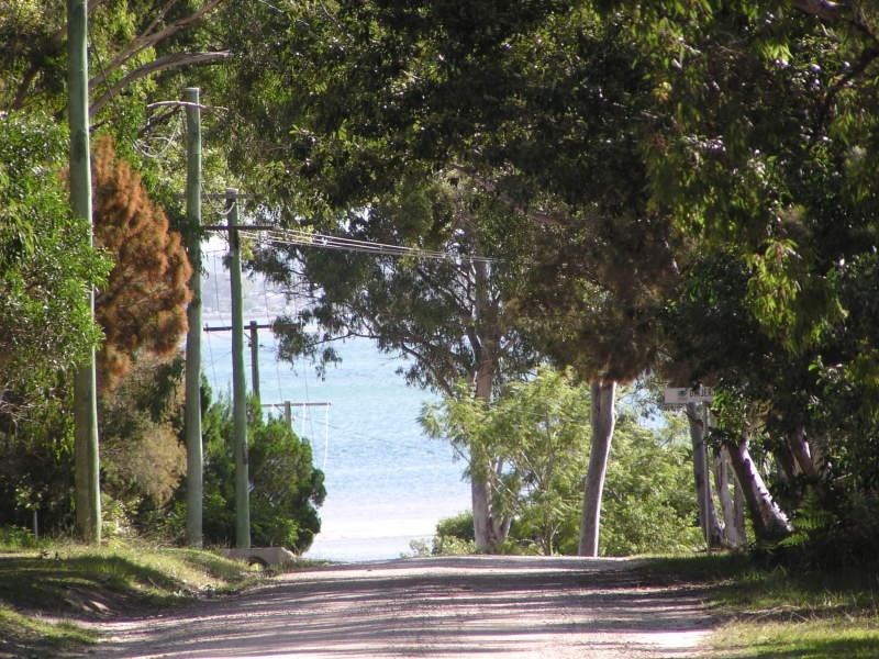 4 Eumina Street, Macleay Island QLD 4184