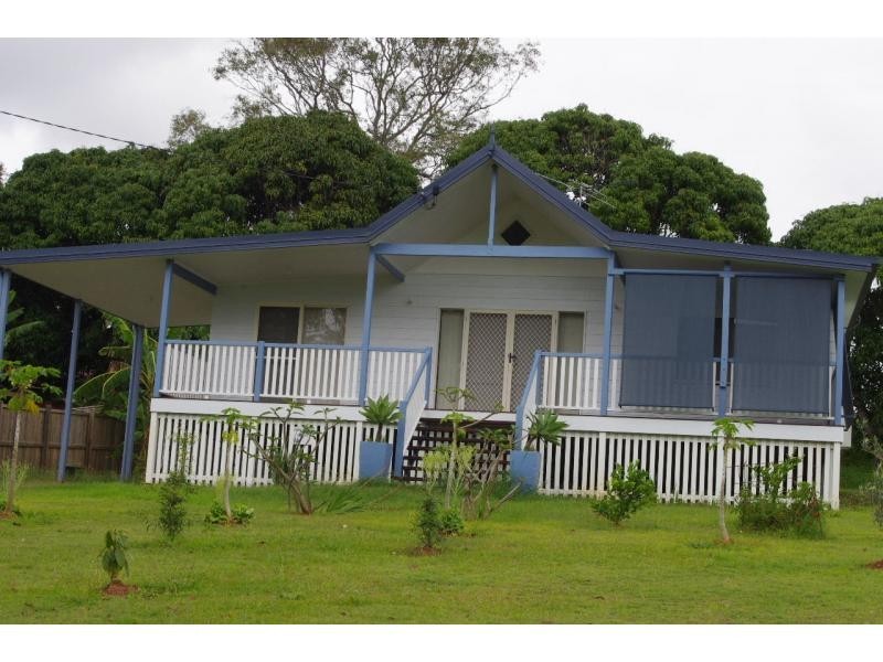 26 Francis Road, Macleay Island QLD 4184