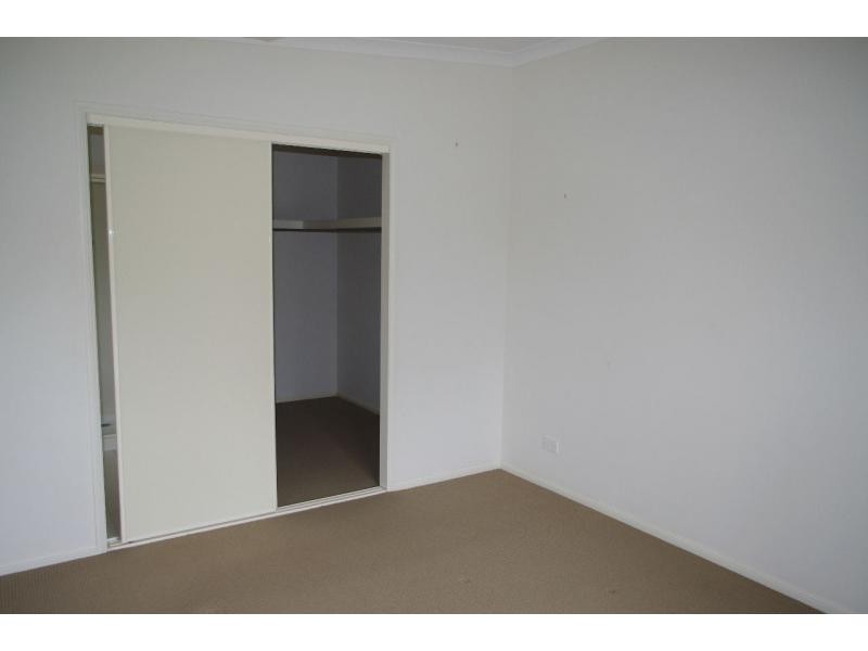 26 Francis Road, Macleay Island QLD 4184