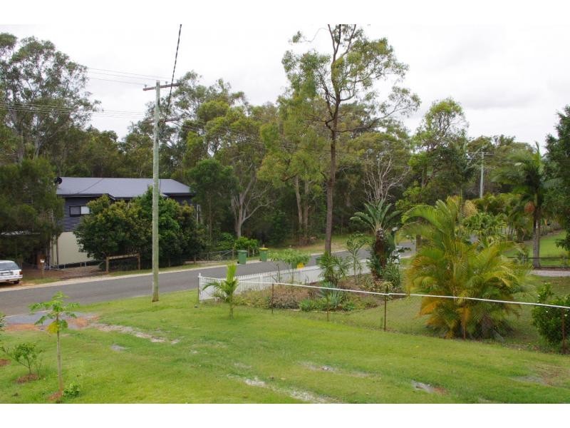 26 Francis Road, Macleay Island QLD 4184