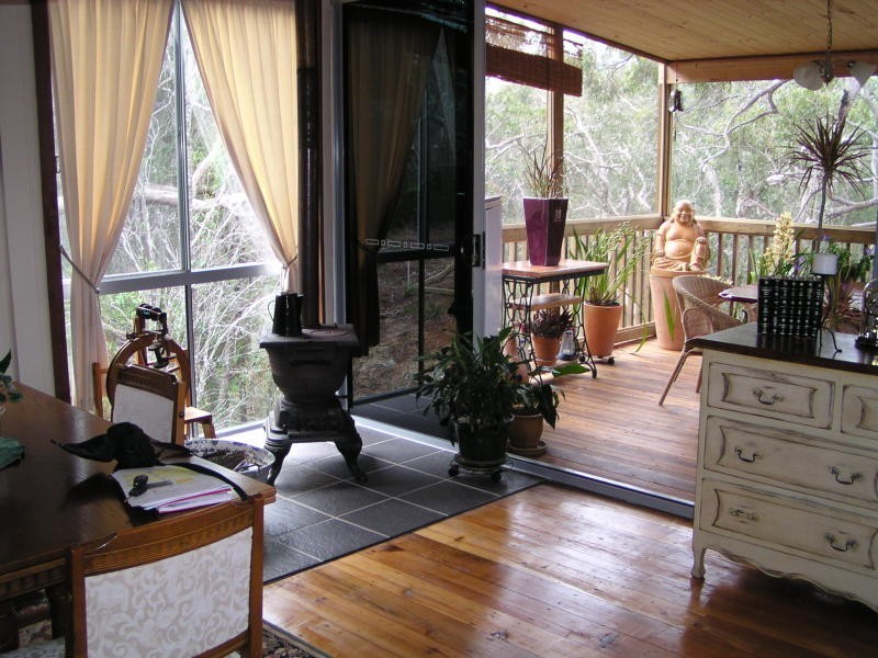 14 Timothy Street, Macleay Island QLD 4184