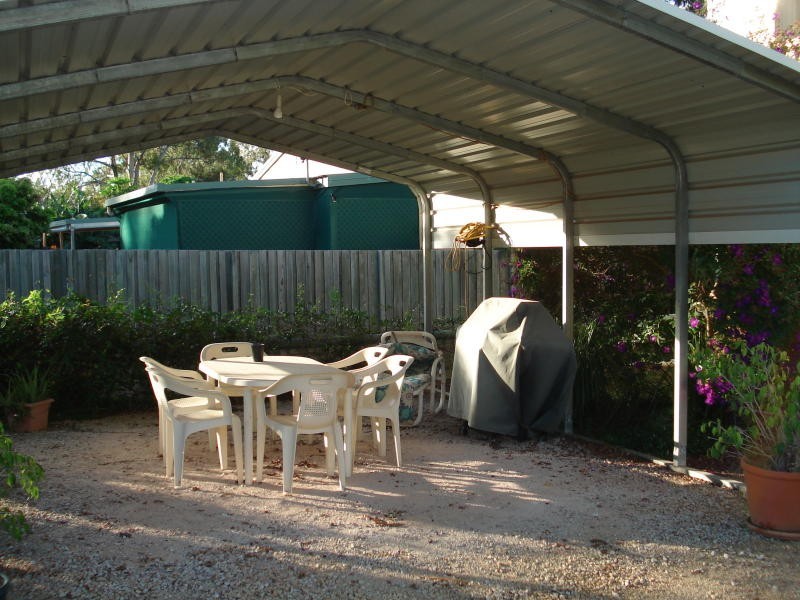 9 Lovell Parade, Lamb Island QLD 4184