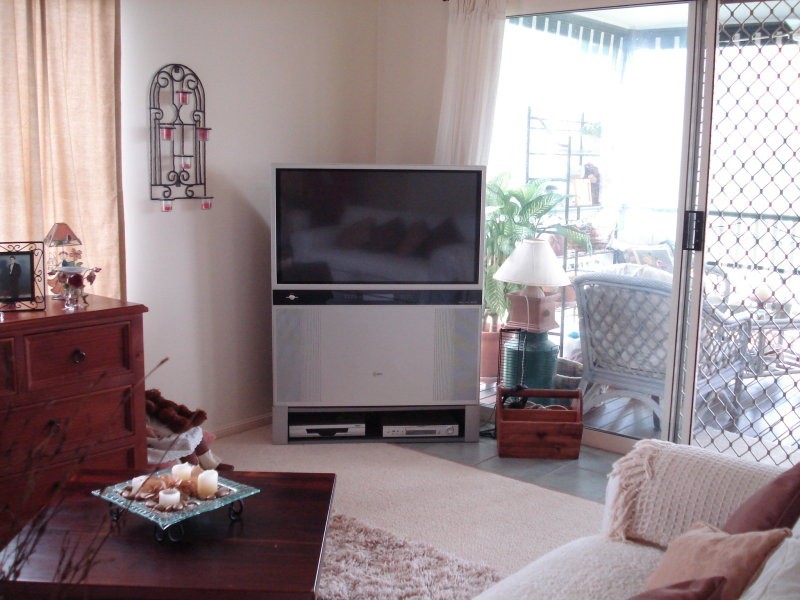 9 Lovell Parade, Lamb Island QLD 4184