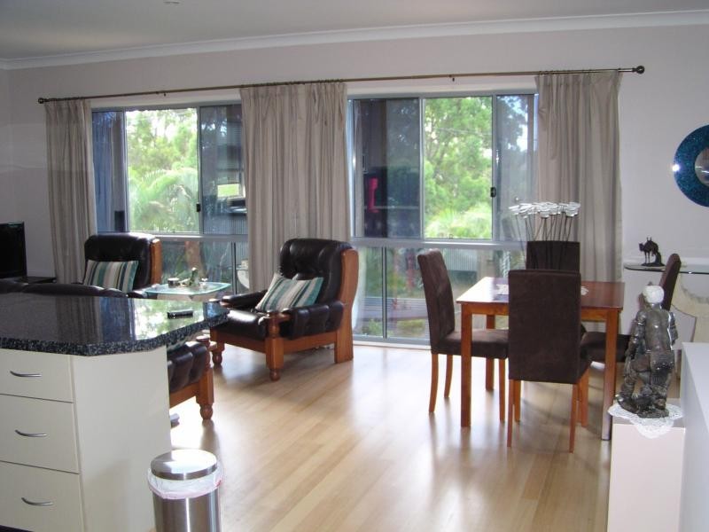 74 Perulpa Drive, Lamb Island QLD 4184