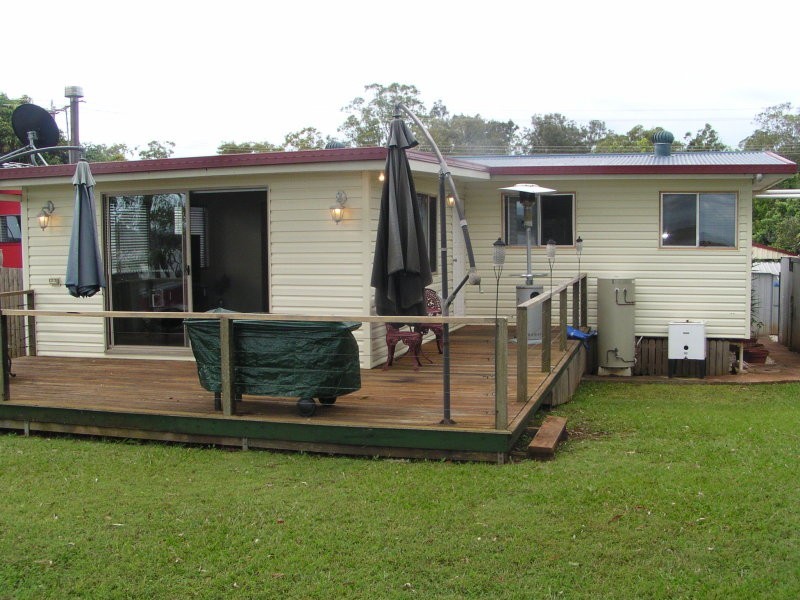 100 Western Road, Macleay Island QLD 4184