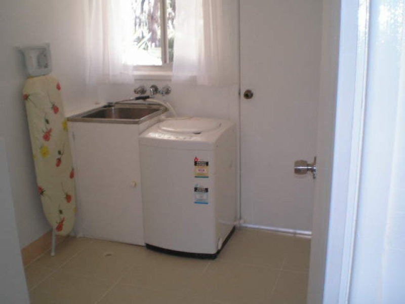 2 Pindarri Street, Lamb Island QLD 4184