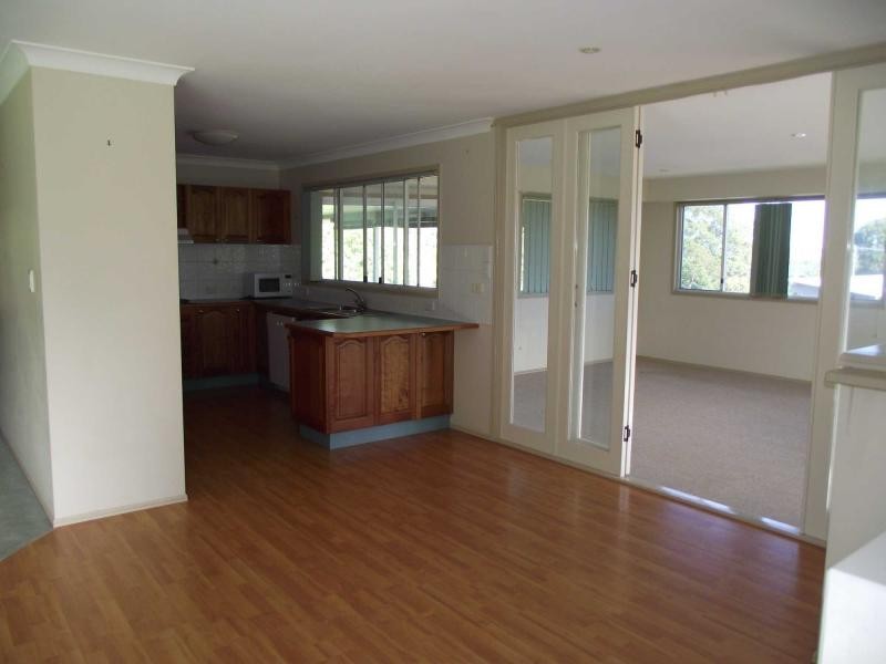 18 Eastbourne Terrace, Macleay Island QLD 4184