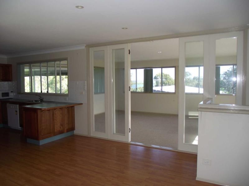 18 Eastbourne Terrace, Macleay Island QLD 4184