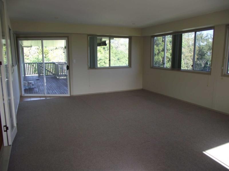 18 Eastbourne Terrace, Macleay Island QLD 4184