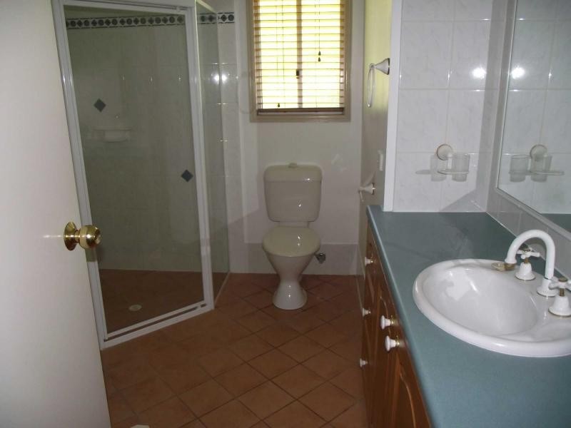 18 Eastbourne Terrace, Macleay Island QLD 4184