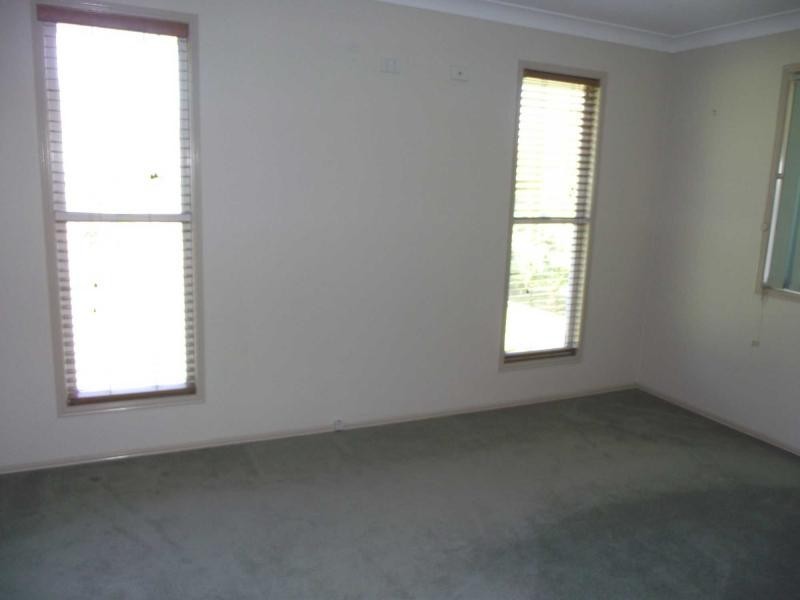 18 Eastbourne Terrace, Macleay Island QLD 4184