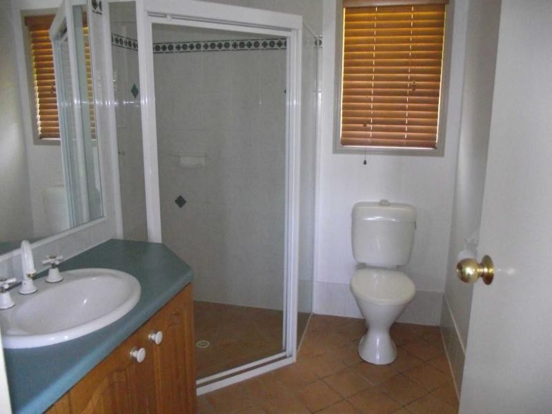 18 Eastbourne Terrace, Macleay Island QLD 4184
