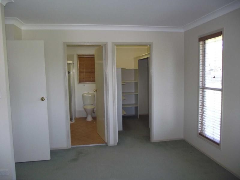 18 Eastbourne Terrace, Macleay Island QLD 4184